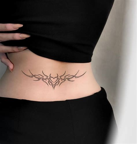 tatuajes espalda baja mujer|80 ideas de Tatuajes espalda baja